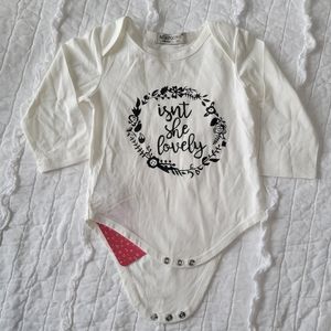 "isn't she lovely" Long Sleeve Onsie Top Bodysuit Newborn NWT Floral Halo